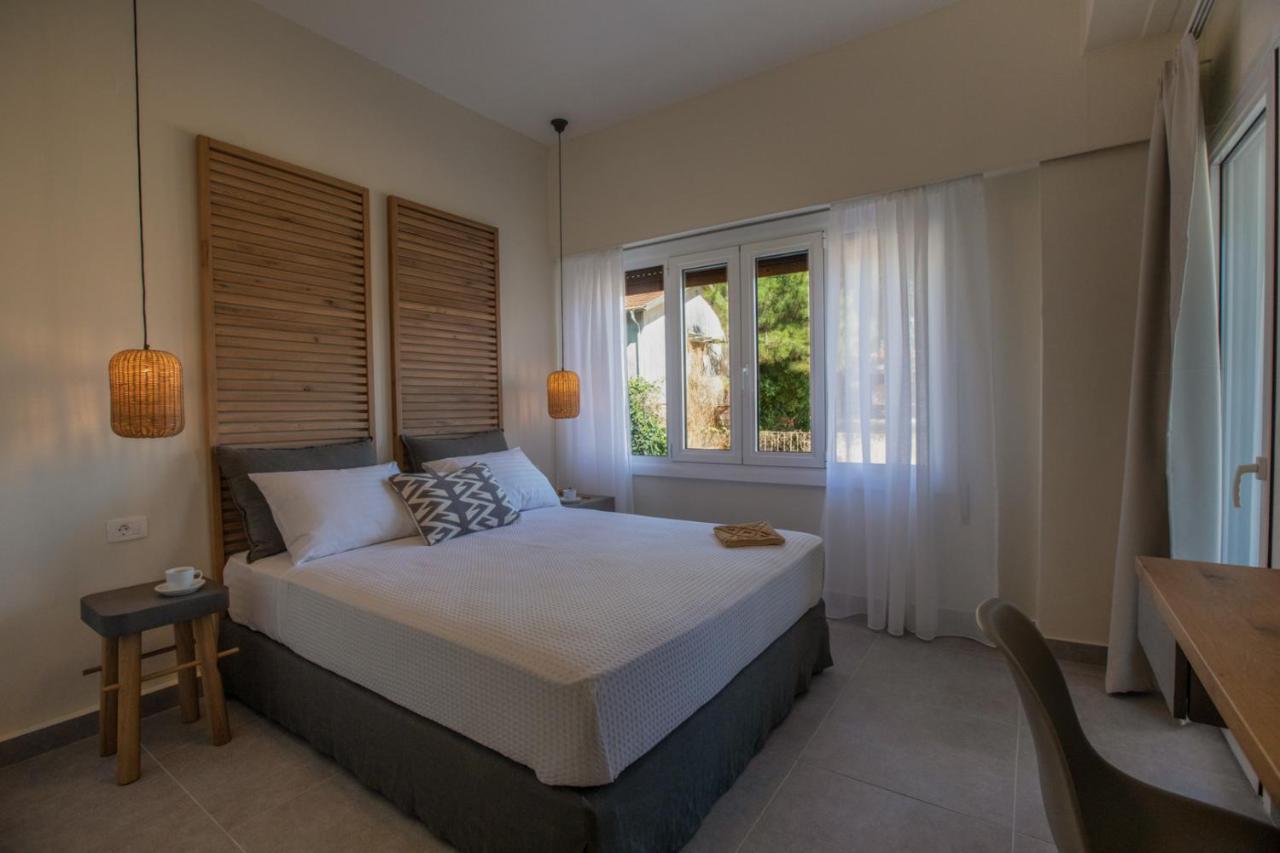 Anemelia Luxury Apartments อาร์กอสโตลี ภายนอก รูปภาพ