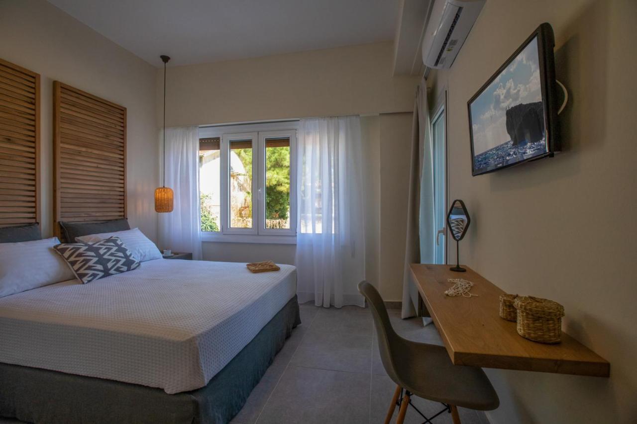 Anemelia Luxury Apartments อาร์กอสโตลี ภายนอก รูปภาพ