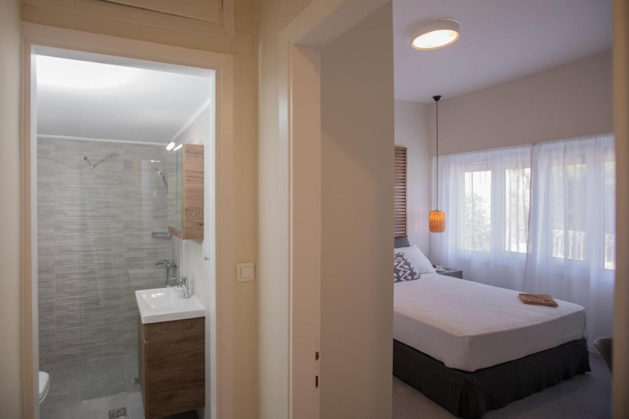 Anemelia Luxury Apartments อาร์กอสโตลี ภายนอก รูปภาพ