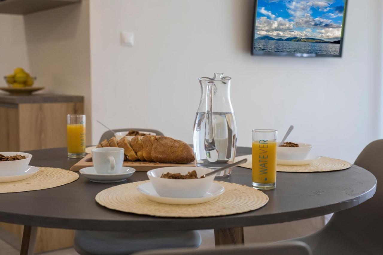 Anemelia Luxury Apartments อาร์กอสโตลี ภายนอก รูปภาพ