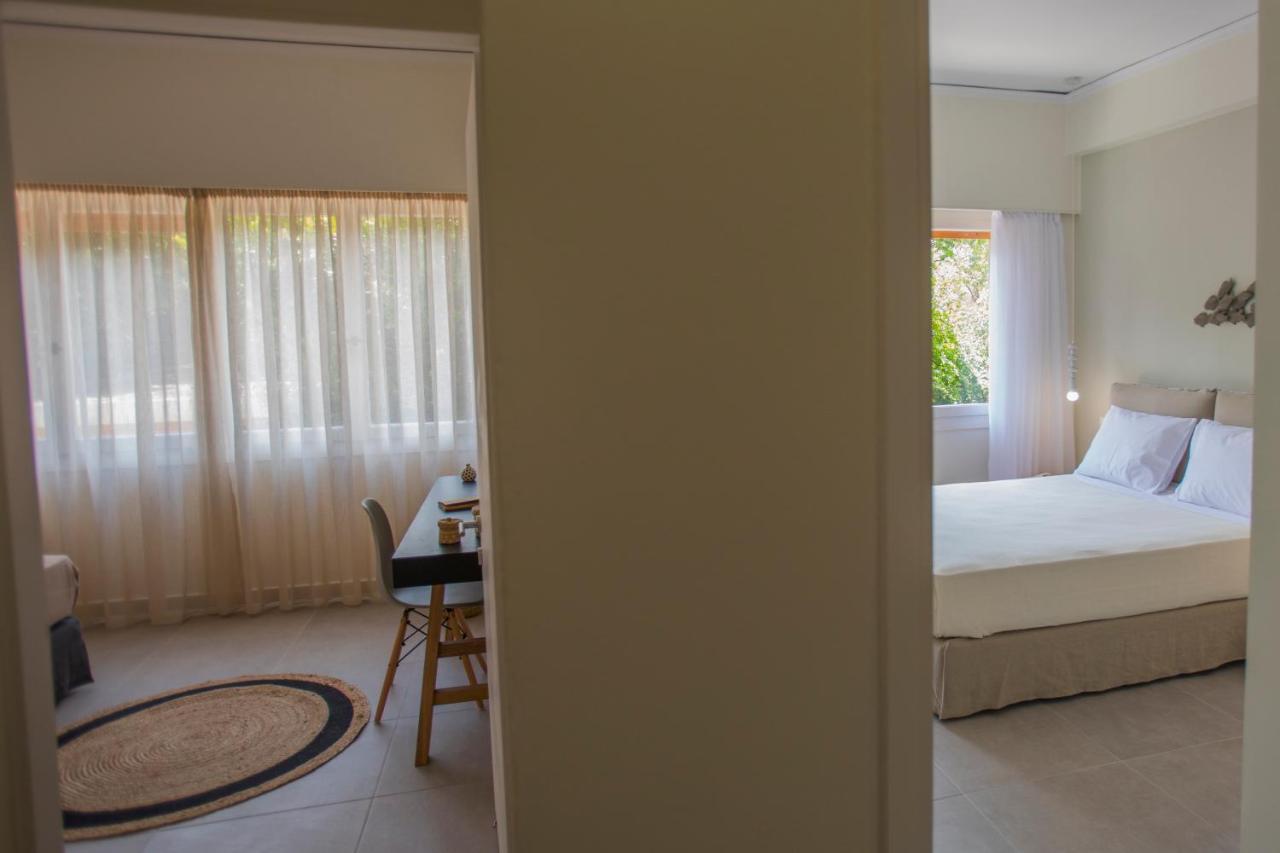 Anemelia Luxury Apartments อาร์กอสโตลี ภายนอก รูปภาพ
